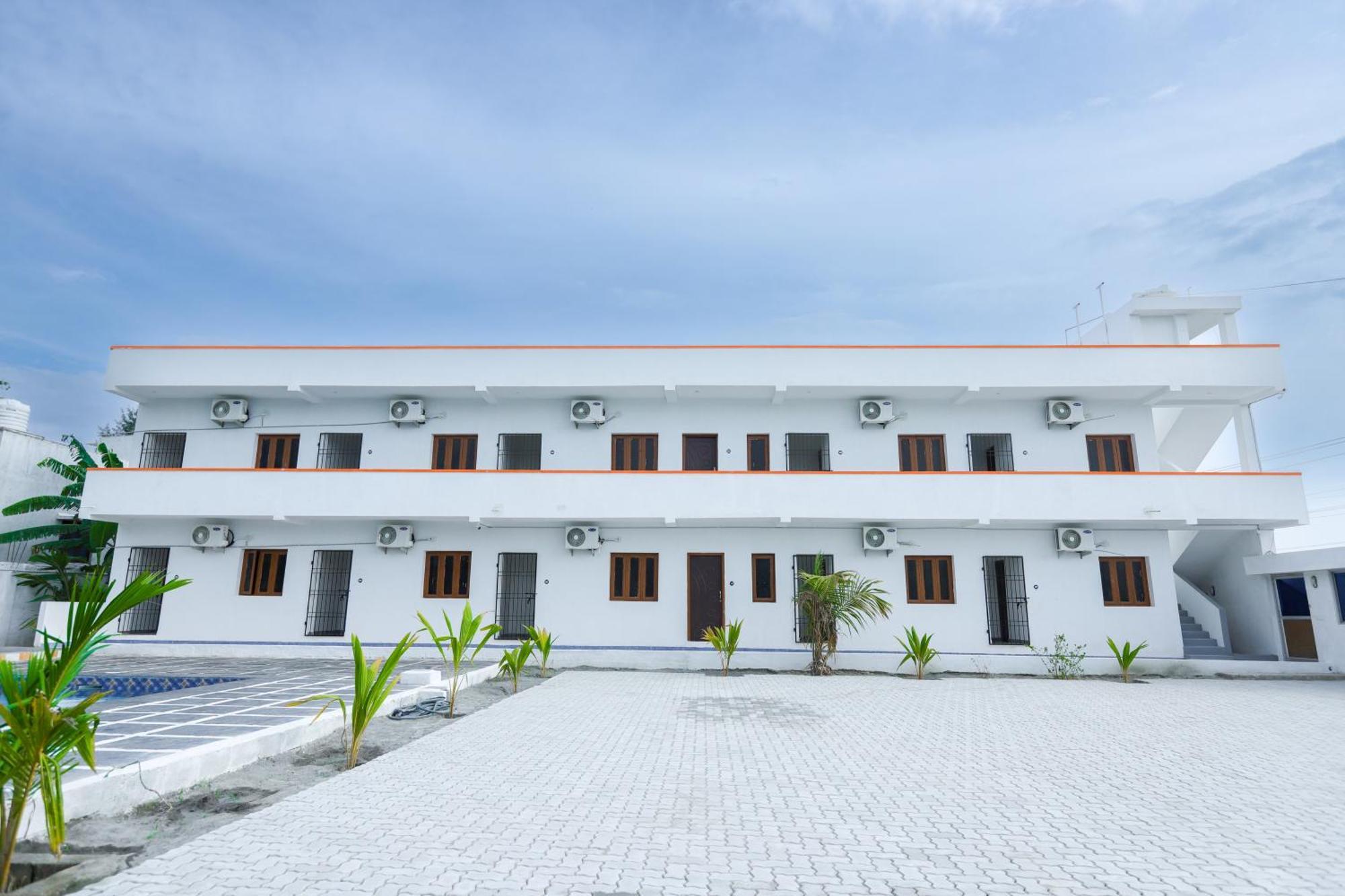 La Piscine Farm House Ауровил Екстериор снимка